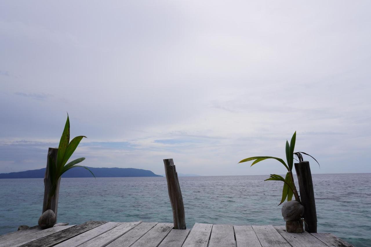 Pesona Papua Homestay Besir Exterior foto